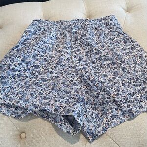 Floral Abercrombie shorts🪻🪻🪻